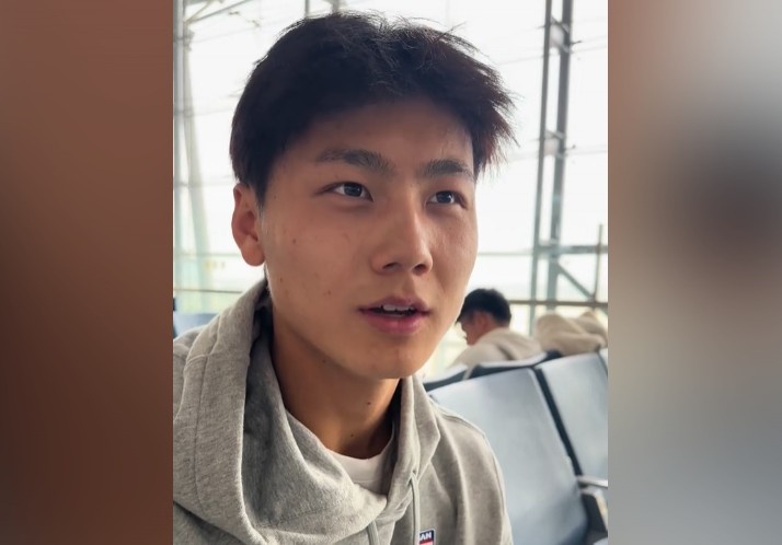 为何半场过后不久被换下?毛伟杰:两条腿特别紧,李导怕我受伤